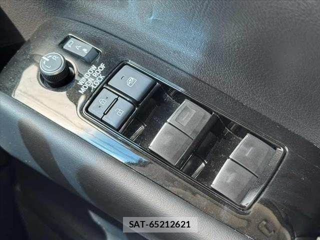 Toyota ALPHARD 2023-03 8072669-28