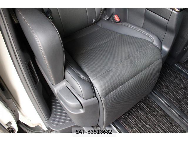 Toyota ALPHARD 2024-04 8072661-17