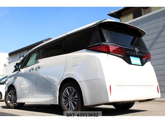 Toyota ALPHARD 2024-04 8072661-1