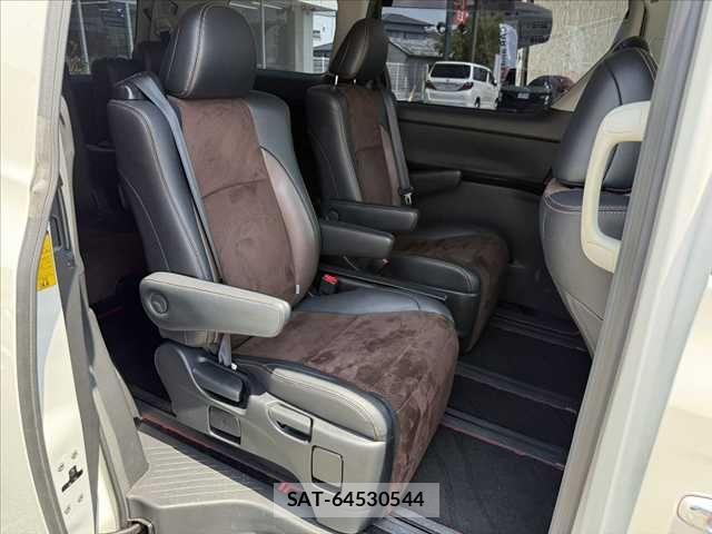 Toyota ALPHARD 2014-02 8072700-17