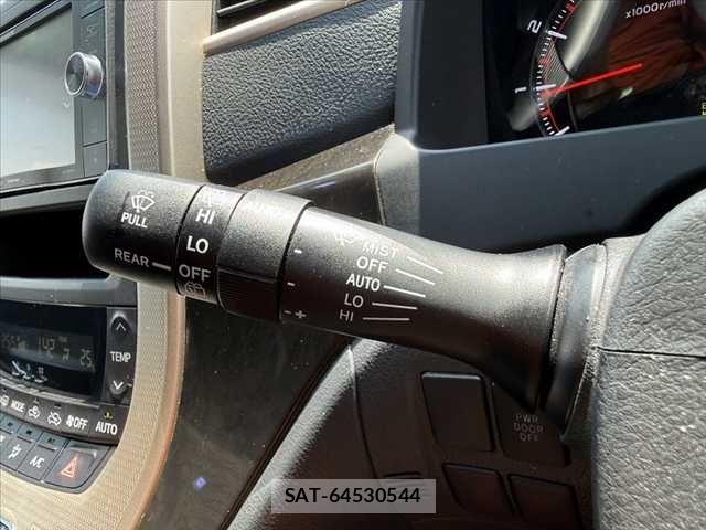Toyota ALPHARD 2014-02 8072700-24