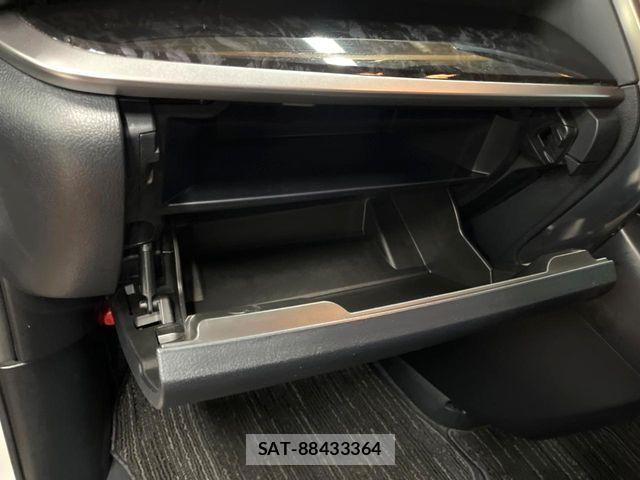 Toyota ALPHARD 2022-04 8097769-19