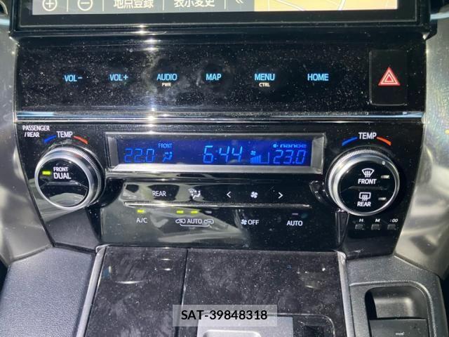 Toyota ALPHARD 2019-04 8097796-17