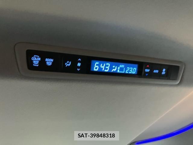 Toyota ALPHARD 2019-04 8097796-22