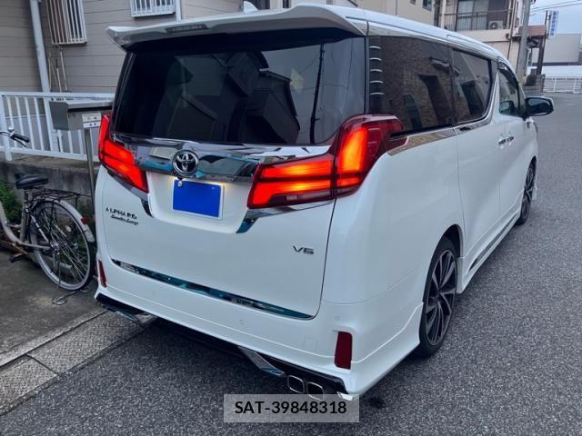 Toyota ALPHARD 2019-04 8097796-6