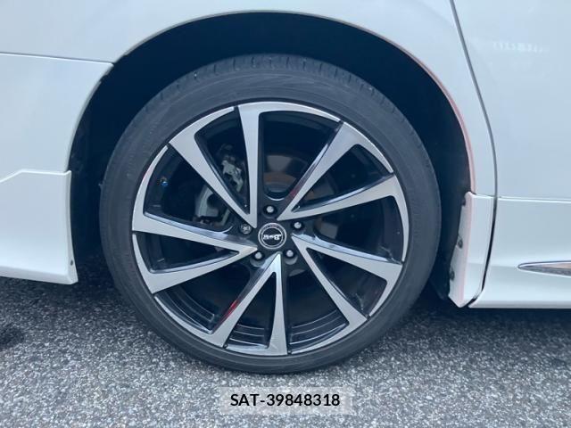 Toyota ALPHARD 2019-04 8097796-8
