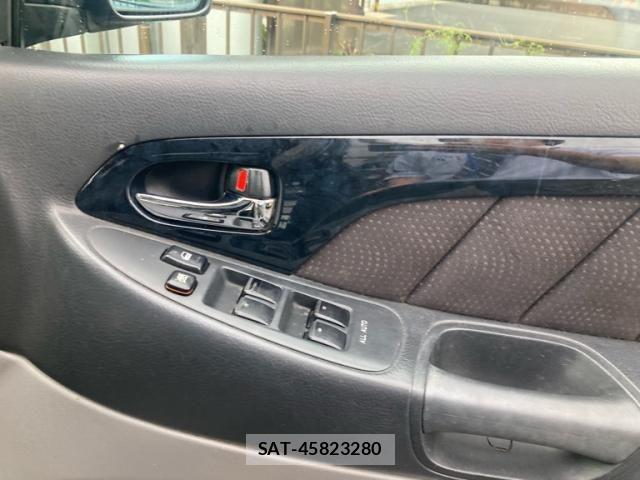 Toyota ALPHARD 2005-03 8097827-9