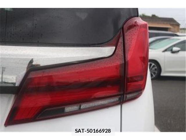 Toyota ALPHARD 2020-06 8097777-28