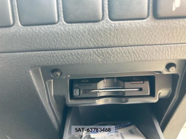 Toyota ALPHARD 2012-02 8097817-22