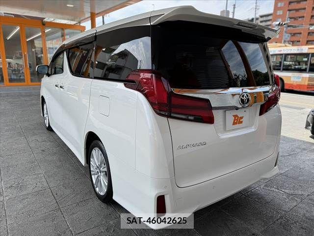Toyota ALPHARD 2022-02 8097767-11