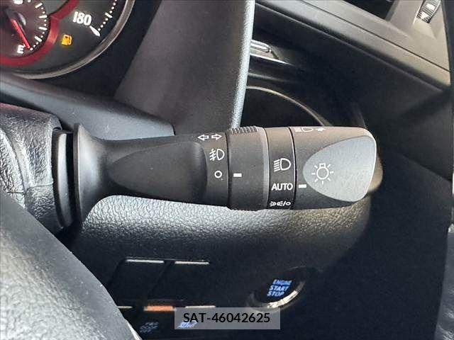 Toyota ALPHARD 2022-02 8097767-26