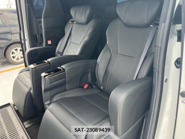 Toyota ALPHARD 2025-03 8097748-17
