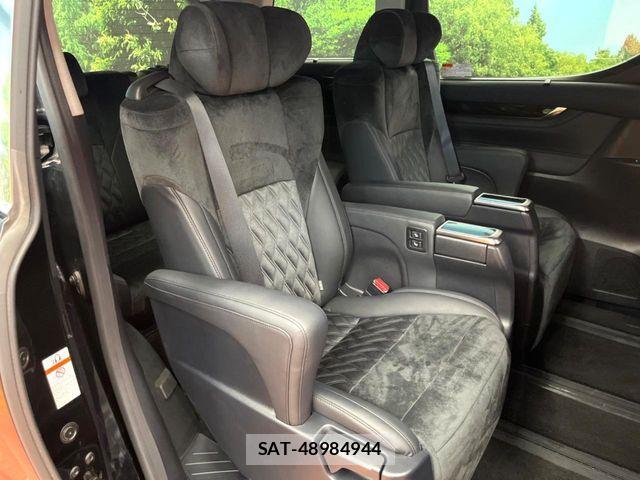Toyota ALPHARD 2015-08 8097780-10