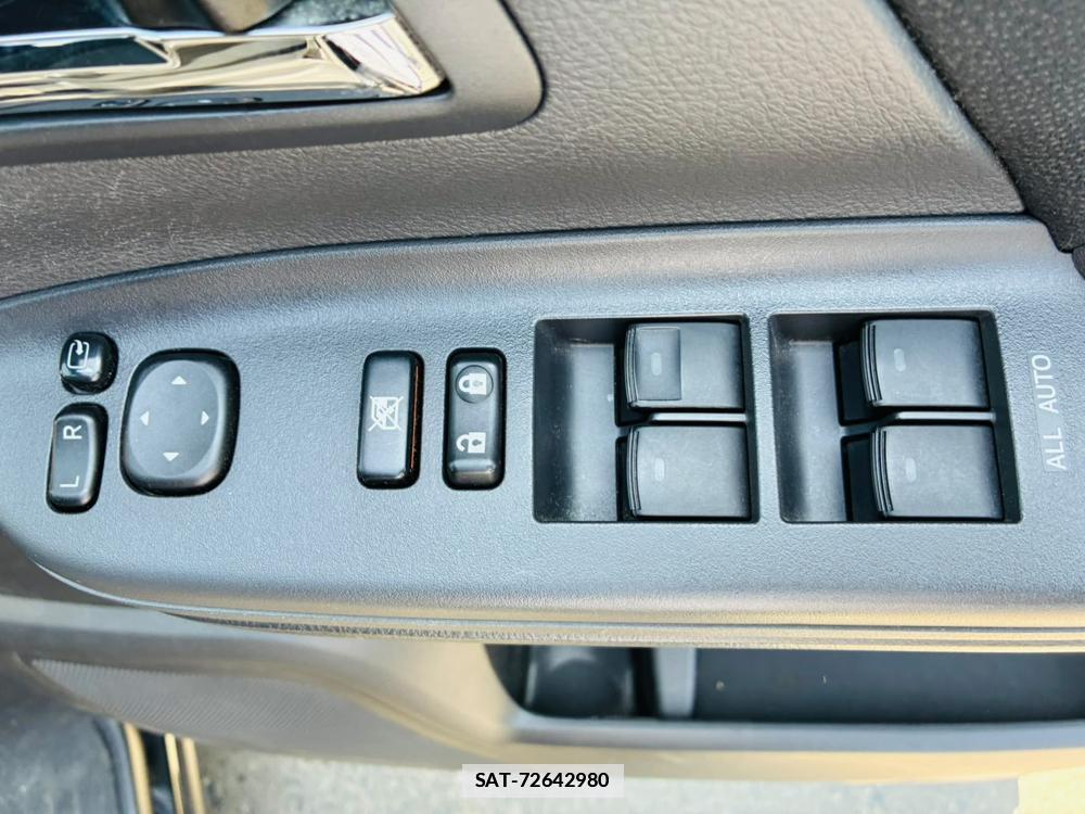 Toyota ALPHARD 2011-12 7982237-14