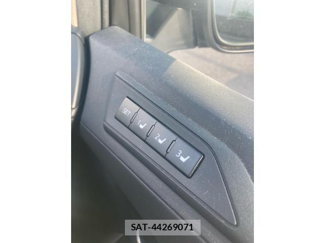 Toyota ALPHARD 2015-09 8097814-17