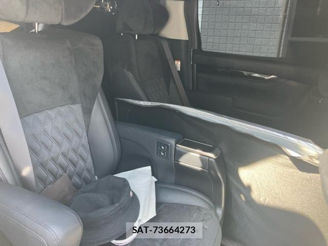 Toyota ALPHARD 2017-08 8097797-9