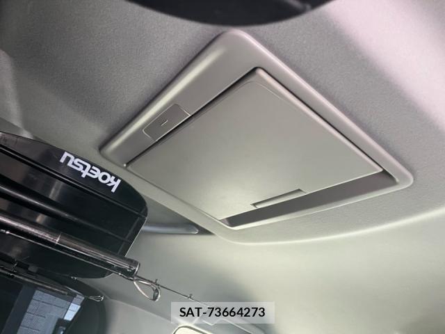 Toyota ALPHARD 2017-08 8097797-10