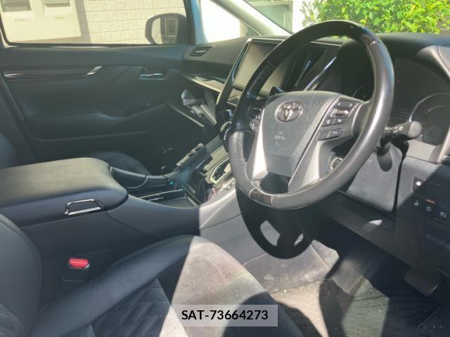 Toyota ALPHARD 2017-08 8097797-11