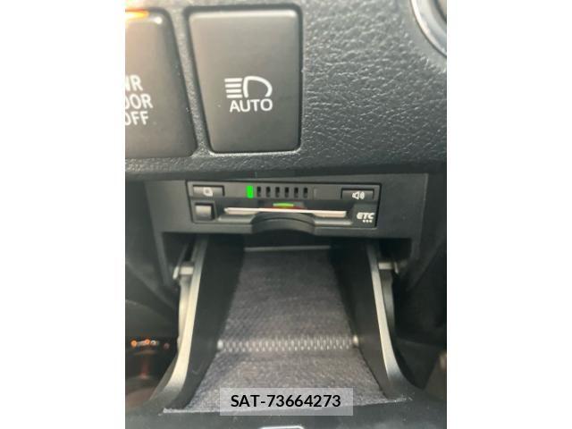 Toyota ALPHARD 2017-08 8097797-17