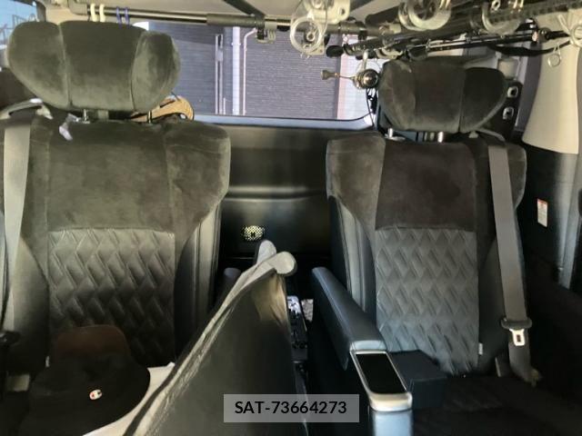 Toyota ALPHARD 2017-08 8097797-23