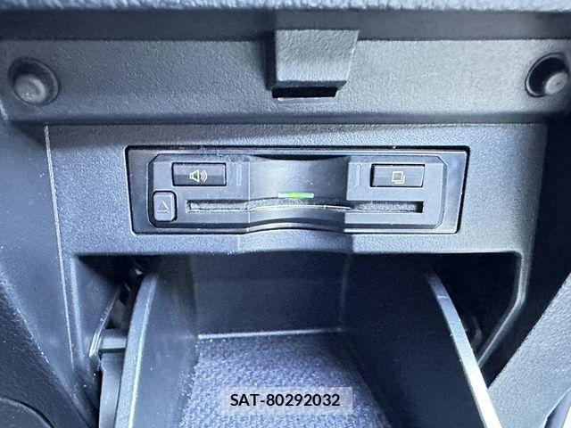 Toyota ALPHARD 2015-07 8097795-27