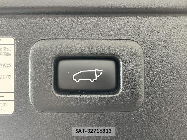 Toyota ALPHARD 2023-04 8097753-25