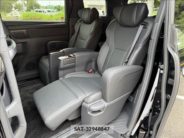 Toyota ALPHARD 2025-06 8097750-9