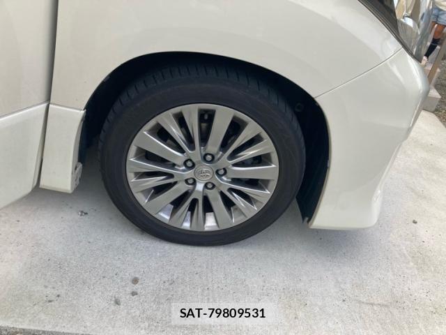 Toyota ALPHARD 2013-05 8097816-9