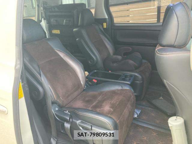 Toyota ALPHARD 2013-05 8097816-15