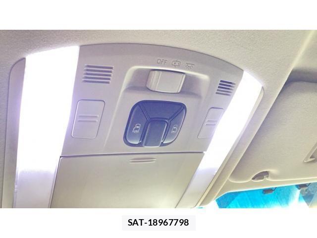 Toyota ALPHARD 2012-10 8097820-12