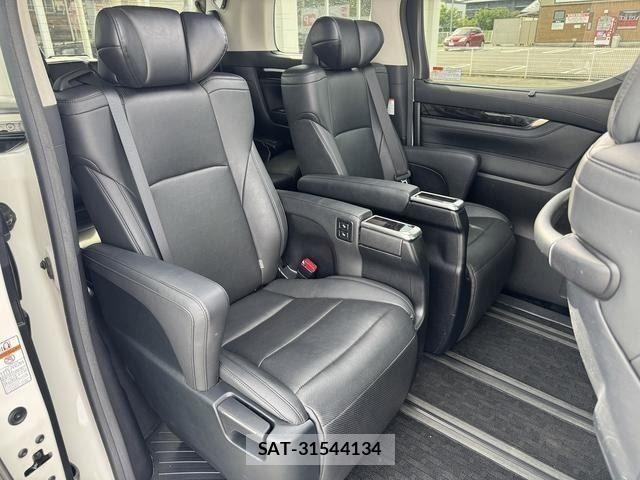 Toyota ALPHARD 2020-03 8128685-9