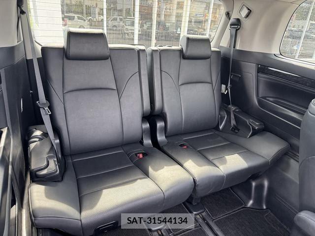 Toyota ALPHARD 2020-03 8128685-10