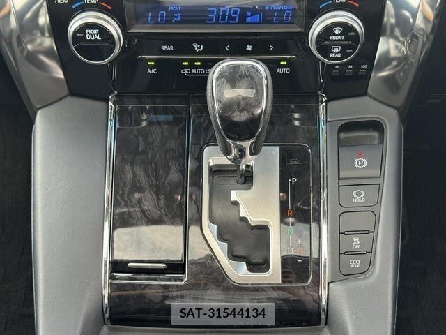 Toyota ALPHARD 2020-03 8128685-20