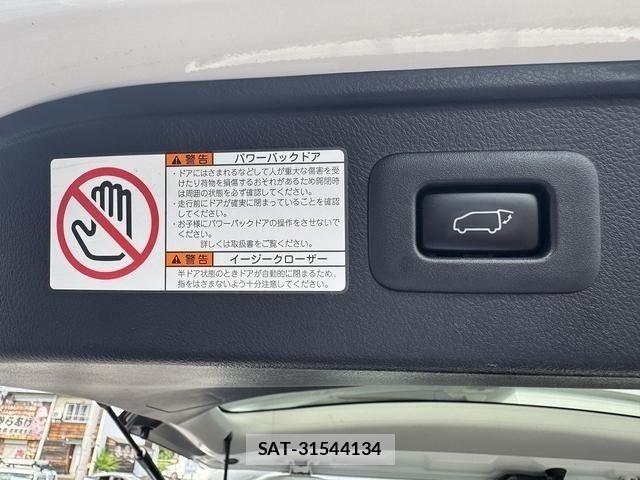 Toyota ALPHARD 2020-03 8128685-25