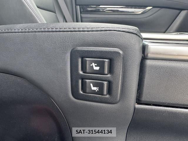 Toyota ALPHARD 2020-03 8128685-26