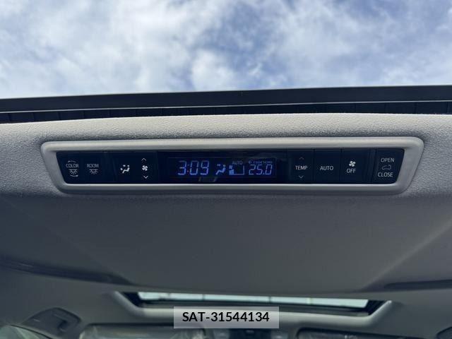 Toyota ALPHARD 2020-03 8128685-27