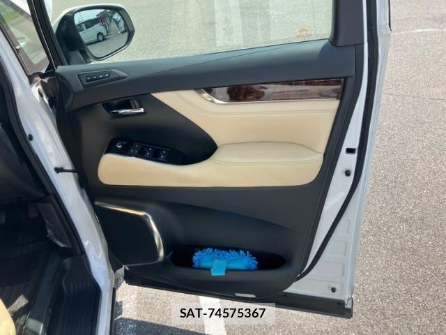 Toyota ALPHARD 2018-02 8128688-14