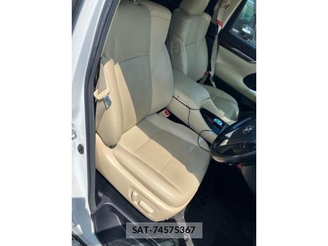 Toyota ALPHARD 2018-02 8128688-16