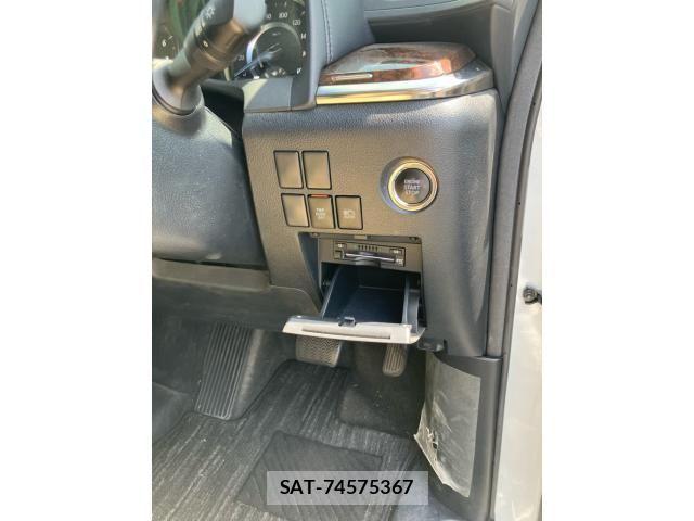 Toyota ALPHARD 2018-02 8128688-17