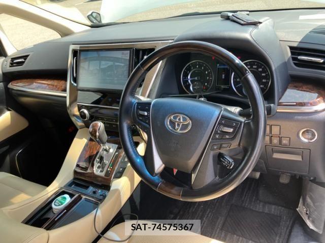 Toyota ALPHARD 2018-02 8128688-18