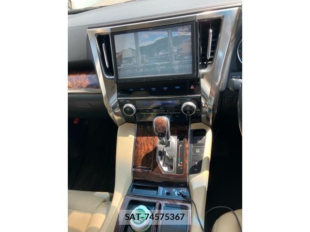 Toyota ALPHARD 2018-02 8128688-19