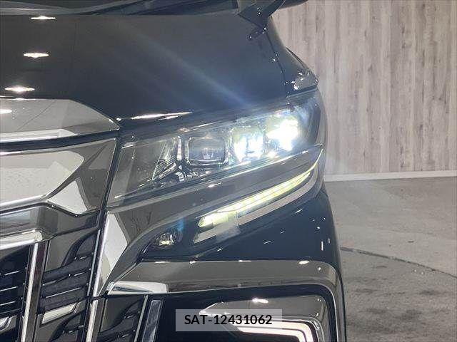 Toyota ALPHARD 2019-02 8128677-19