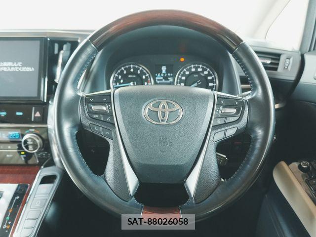 Toyota ALPHARD 2017-09 8128692-12