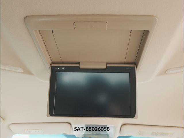 Toyota ALPHARD 2017-09 8128692-14