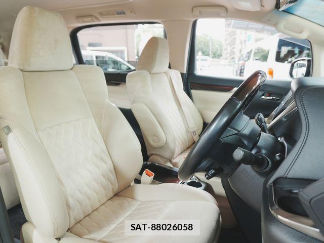 Toyota ALPHARD 2017-09 8128692-17