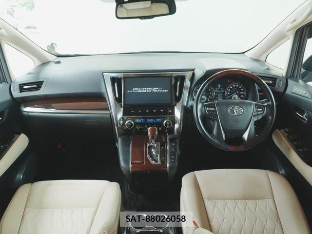 Toyota ALPHARD 2017-09 8128692-1