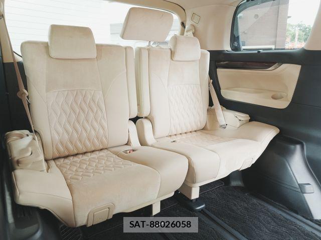 Toyota ALPHARD 2017-09 8128692-21