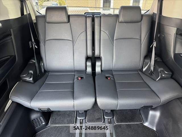 Toyota ALPHARD 2021-10 8128646-19