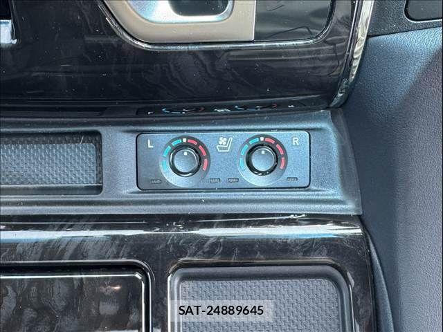 Toyota ALPHARD 2021-10 8128646-24