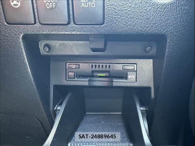Toyota ALPHARD 2021-10 8128646-25